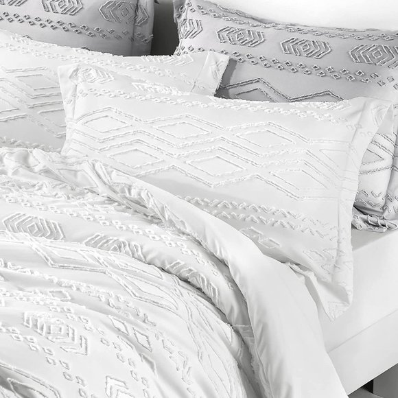 New Comforter Set - Boho Bedding Set,  Soft Fashion Luxury Bedding Set - Picture 14 of 15